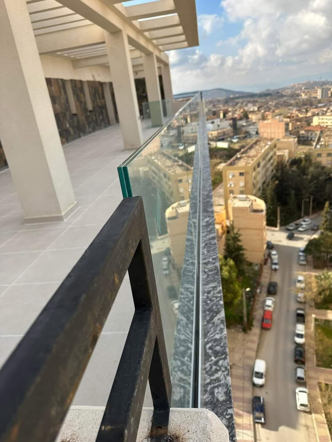 Garde-corps en verre, terrasse couverte